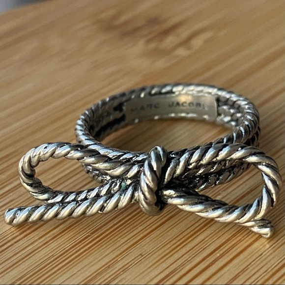 Marc Jacobs Rope Bow Ring - Size 7 - Picture 3 of 6